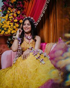 Amruta Deshmukh Prasad Jawade : मेहंदी है रचने वाली... अमृता देशमुखच्या हातावर रंगली प्रसाद जवादेच्या नावाची मेहंदी