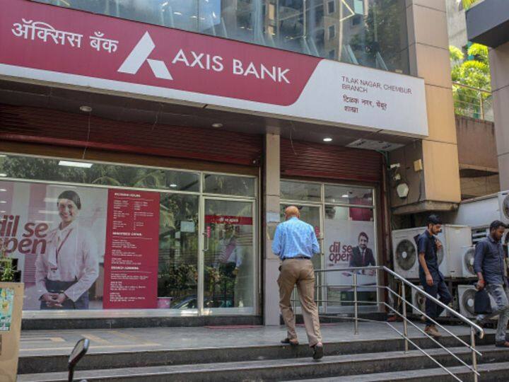 Axis Bank Stock Declines 3 Per Cent Following RBI Penalty RBI Imposes Penalty On Axis Bank; Stock Declines 3 Per Cent