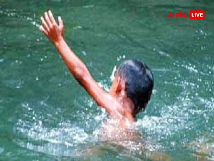 Nalanda News Teenager drowned while bathing in Chhath Ghat pond in Bihar ann Bihar News: नालंदा में तालाब छठ घाट में नहाने के दौरान डूबा किशोर, हादसे के बाद गांव में पसरा मातम