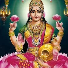 Lakshmi Blessing: মা লক্ষ্মীর আশীর্বাদ পেতে চলেছেন, বুঝুন এইসব সংকেতে