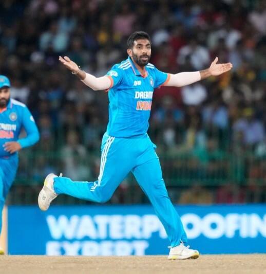 6. ਸਰਵੋਤਮ ਆਰਥਿਕ ਦਰ: ਜੇਕਰ ਅਸੀਂ ਵਿਸ਼ਵ ਕੱਪ 2023 ਵਿੱਚ 10 ਓਵਰਾਂ ਤੋਂ ਵੱਧ ਗੇਂਦਬਾਜ਼ੀ ਕਰਨ ਵਾਲੇ ਗੇਂਦਬਾਜ਼ਾਂ ਦਾ ਵਿਸ਼ਲੇਸ਼ਣ ਕਰੀਏ, ਤਾਂ ਜਸਪ੍ਰੀਤ ਬੁਮਰਾਹ ਦੀ ਸਭ ਤੋਂ ਵਧੀਆ ਆਰਥਿਕ ਦਰ ਹੈ। ਇਸ ਵਿਸ਼ਵ ਕੱਪ 'ਚ ਹੁਣ ਤੱਕ ਬੁਮਰਾਹ ਨੇ ਪ੍ਰਤੀ ਓਵਰ 3.98 ਦੌੜਾਂ ਦੀ ਔਸਤ ਨਾਲ ਦੌੜਾਂ ਖਰਚ ਕੀਤੀਆਂ ਹਨ।