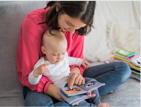 youtube now allows monetization on videos with breastfeeding and non sexually graphic dancing YouTube Guidelines : महिलांनो युट्यूबर व्हायचंय? Youtube कडून महिलांसाठी खास संधी, मोबाईल घ्या, व्हिडीओ बनवा अन् महिन्याभरात मालामाल व्हा!