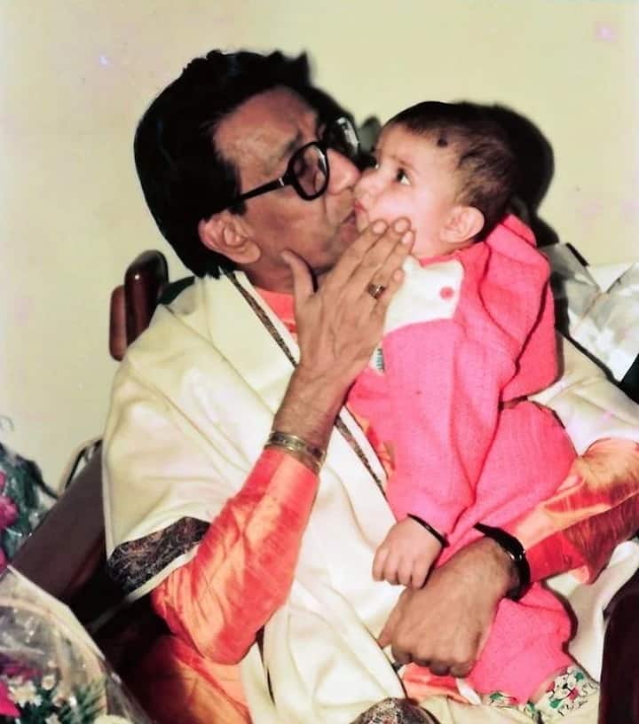 शिवसेनेनं राज्याच्या मुख्यमंत्रीपदी मनोहर जोशी, नारायण राणे आणि त्यानंतर उद्धव ठाकरे यांच्या रुपानं तीन मुख्यमंत्री सत्तेत बसवले.