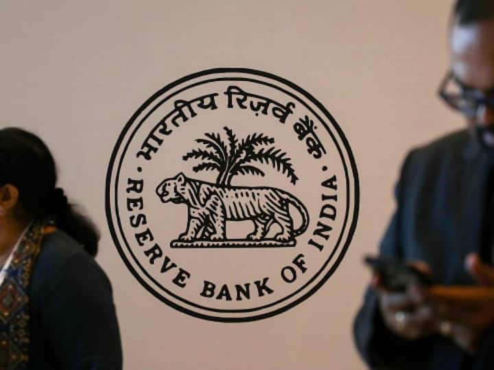 RBI Mumbai Office HDFC ICICI Banks 11 Bomb Threats Governor Shaktikanta Das Finance Minister Nirmala Sitharaman Resignation '11 Bombs In Mumbai': RBI, Other Banks Get Threats Over Email