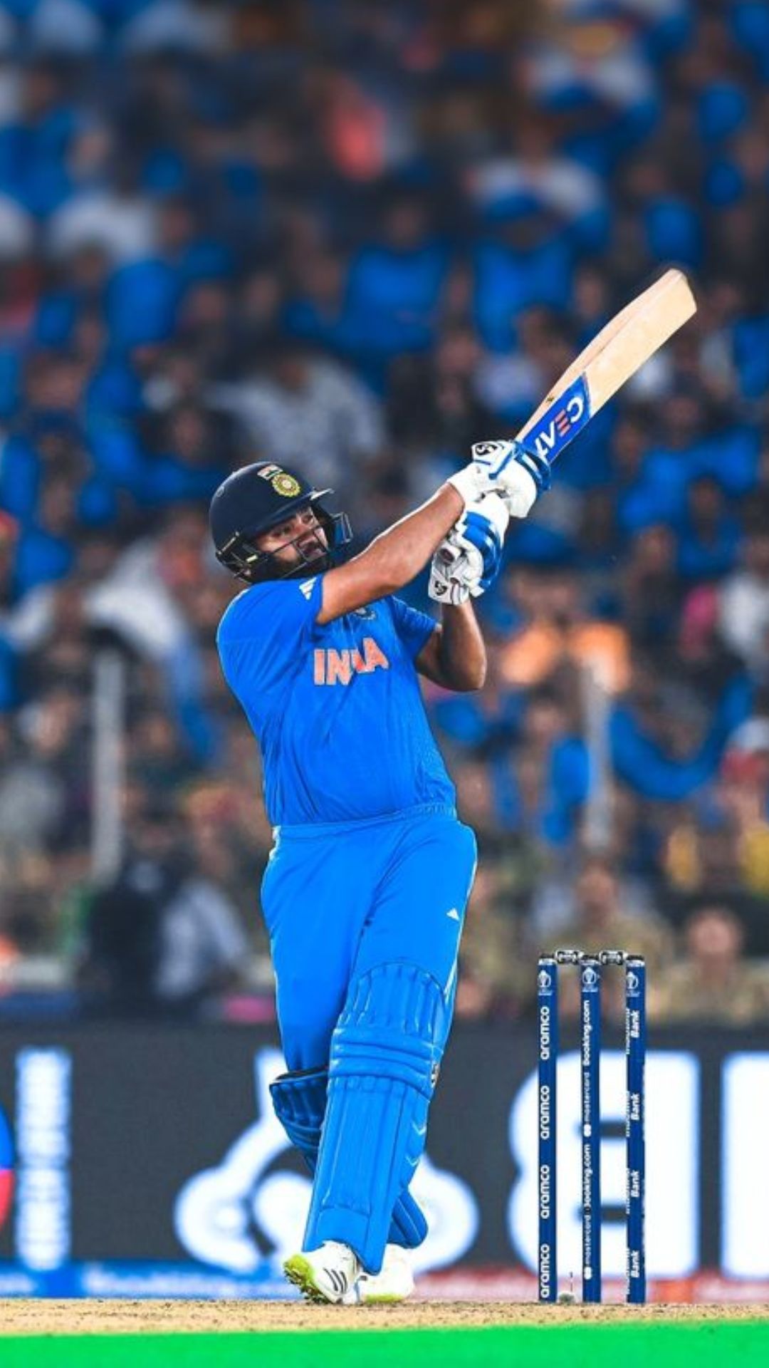 Rohit Sharma: அடிபட்ட சிங்கத்தோட மூச்சுக்காத்து... வர்ணனையாளர்கள் சொல்லும் ஒற்றை வார்த்தை! சாதித்த ஹிட்மேன் ரோகித்!