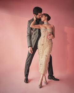 Tara Sutaria Photos: आदर जैन से ब्रेकअप के बाद इस एक्टर संग कोजी हुईं तारा सुतारिया, ऑफ शोल्डर शिमरी गाउन में दिए ऐसे-ऐसे पोज