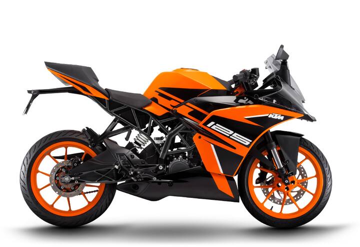 पांचवे नंबर पर केटीएम की बाइक्स हैं, जो यूथ के बीच काफी पॉपुलर है. केटीएम आरसी 125 की कीमत 1,89,629 रुपए एक्स-शोरूम है. इसमें 124.7cc इंजन मौजूद है.