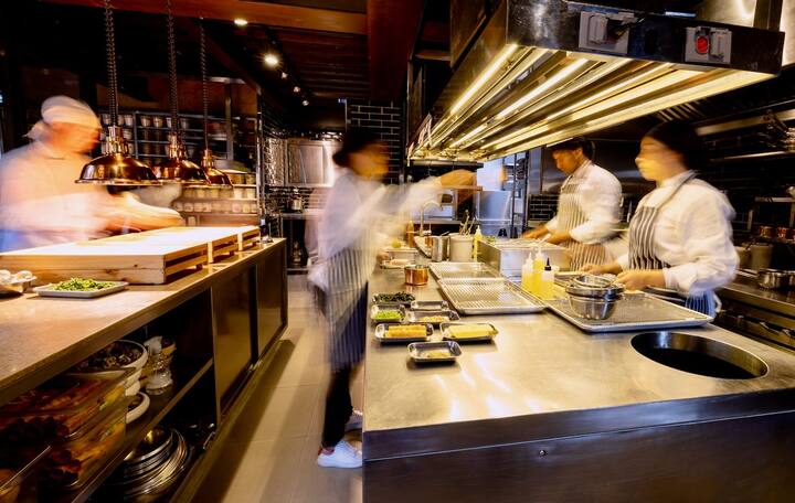 Ontario to ban unpaid restaurant trial shifts as part of new labour law coming today Canada News: ਧੱਕਾ ਕਰਨ ਵਾਲੇ ਰੈਸਟੋਰੈਂਟਸ ਮਾਲਕਾਂ ਦੀ ਹੁਣ ਖ਼ੈਰ ਨਹੀਂ, ਸਰਕਾਰ ਲੈ ਕੇ ਆਈ ਨਵਾਂ ਕਾਨੂੰਨ 