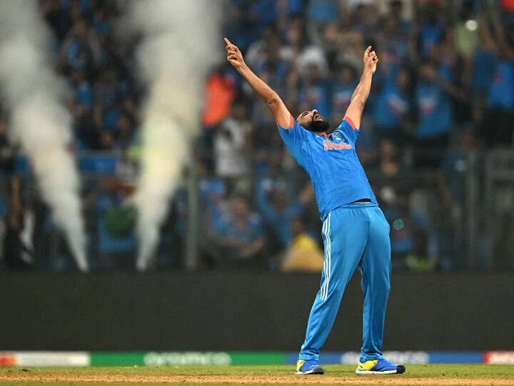 8. सबसे बेस्ट बॉलिंग एवरेज: यहां फिर मोहम्मद शमी का ही नाम आता है. इस वर्ल्ड कप में 10 से ज्यादा ओवर्स फेंकने वाले गेंदबाजों में शमी ने सबसे बेहतर बॉलिंग एवरेज के साथ विकेट लिए हैं. उनका गेंदबाजी औसत महज 9.13 रहा है.