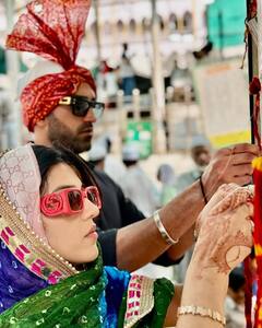 Mehreen Pirzada Photos : புகழ்பெற்ற அஜ்மீர் ஷெரீப் தர்காவை விசிட் செய்த பட்டாஸ் நடிகை!