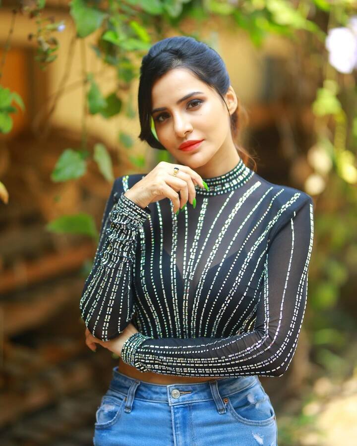 అషురెడ్డి లేటెస్ట్ ఫోటోలు (Image Courtesy : Ashu_uuu / Instagram)