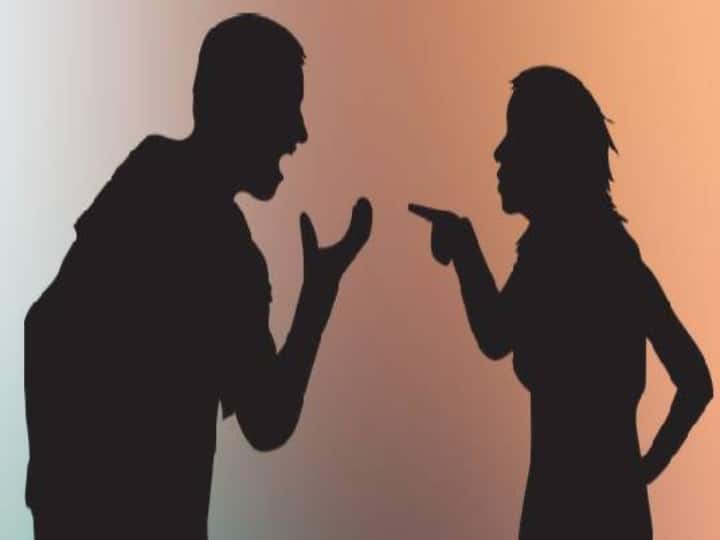 Uttar Pradesh Shock an Bites Off Wife’s Thumb During Heated Argument in Pilibhit, Booked Crime: மனைவியின் கட்டைவிரலை கடித்த கணவன்! தடுக்க வந்த தம்பிக்கும் கடி - நடந்தது என்ன?