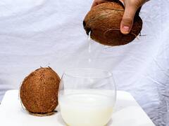 DIY Shampoo: வீட்டிலேயே இயற்கையான தேங்காய் பால் ஷாம்பூ...செய்வது எப்படி?