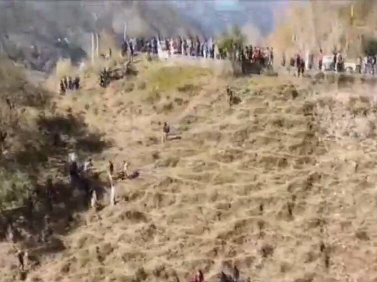 2 Killed, 5 Injured As Vehicle Falls Into Deep Gorge In J&K’s Rajouri