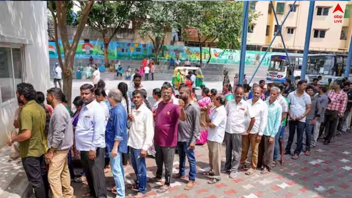 তবে তথ্য বলছে, ইভিএমের মাধ্যমে জাল ভোট দেওয়া খুবই কঠিন কাজ। কারণ এটি এক ভোট, এক ব্যক্তি নীতিতে কাজ করে।