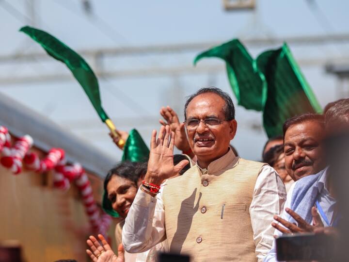 MP Elections Voting: CM शिवराज ने नहीं BJP के इस प्रत्याशी ने खर्च किए चुनाव में सबसे ज्यादा रुपये, कांग्रेस में शशांक सक्सेना रहे सबसे आगे MP Elections Voting BJP candidate Sudesh Rai spent more money than Shivraj Singh Chouhan in Sehore elections ANN MP Elections Voting: CM शिवराज ने नहीं BJP के इस प्रत्याशी ने खर्च किए चुनाव में सबसे ज्यादा रुपये, कांग्रेस में शशांक सक्सेना रहे सबसे आगे