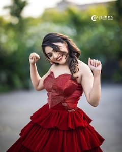 Jabardasth Aishwarya Photos : క్యూట్ ఎక్స్‌ప్రెషన్స్‌తో కుర్రకారు మనసు దోచేస్తున్న 'జబర్దస్త్' ఐశ్వర్య