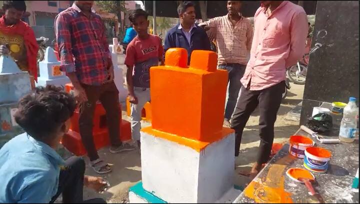 जगह-जगह वेदियों की सफाई के साथ रंगाई पोताई सौर सजावट का काम शुरू हो गया है.