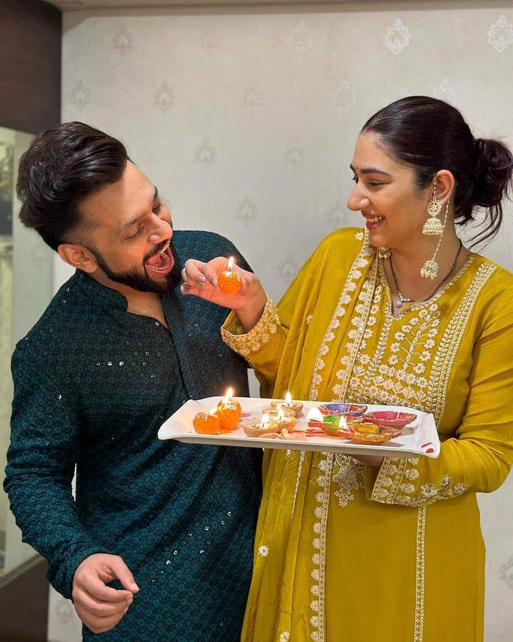 अभिनेत्री दिशा परमार (Disha Parmar) आणि गायक राहुल वैद्य (Rahul Vaidya) यांच्या लेकीचं बारसं नुकतेच पार पडले आहे.