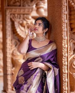 Rithu Chowdary Photos : శారీలో రీతూ చౌదరి సూపర్బ్ ఫోటోలు