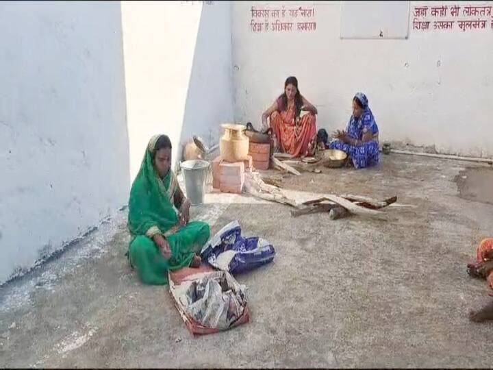 Three women prisoners are worship Chhath Puja 2023 in Nawada Mandal Jail ANN Chhath Puja 2023: नवादा मंडल कारा में गूंज रहा है छठी मईया का गीत, तीन महिला कैदी कर रही है लोक आस्था का यह व्रत  