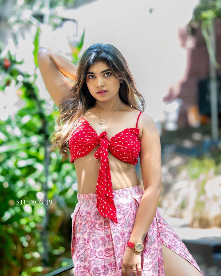 రీతూ చౌదరి బోల్డ్ ఫోటోషూట్ (Image Courtesy : rithu_chowdhary / Instagram)