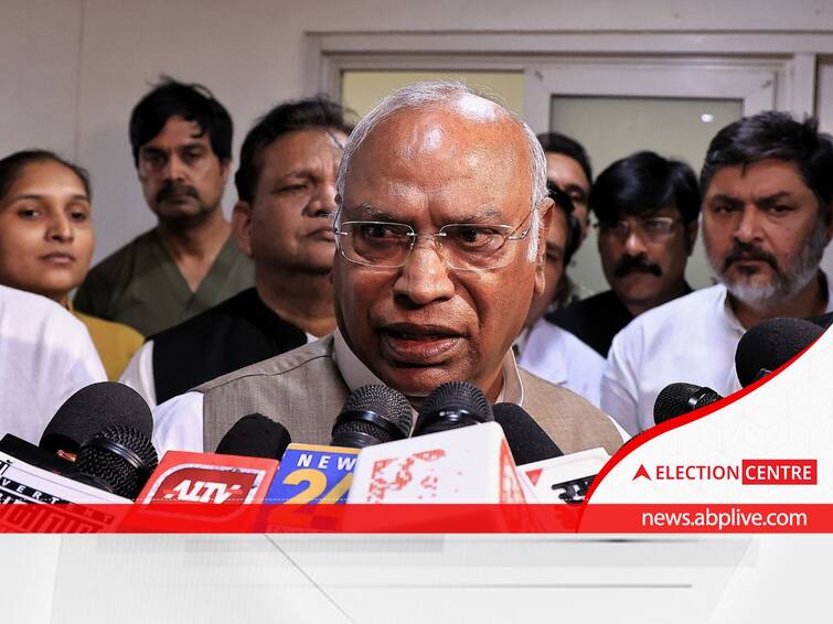 Rjasthan elections 2023 mallikarjun Kharge, Gehlot Meet Dalit Engineer Assaulted By Congress MLA 2022 Not Even Able To Sit 'He Is Not Even Able To Sit': Kharge, Gehlot Meet Dalit Engineer 'Assaulted' By Congress MLA In 2022