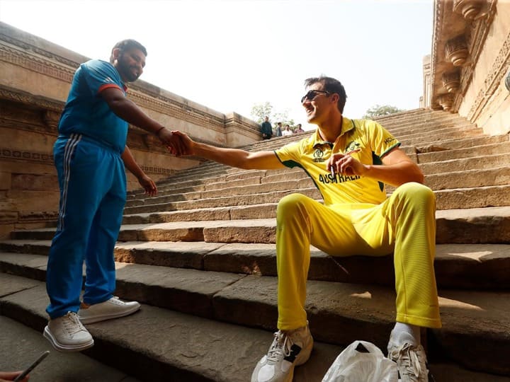 विश्व कप 2023 के फाइनल मुकाबले से पहले शनिवार (18 नवंबर) को दोनों टीमें साबरमती रिवर फ्रंट क्रूज पर साथ में डिनर करेगी. 19 नवंबर को 1.30 बजे फाइनल के लिए टॉस होगा वहीं ठीक 2 बजे मैच का पहला बॉल फेंका जाएगा.