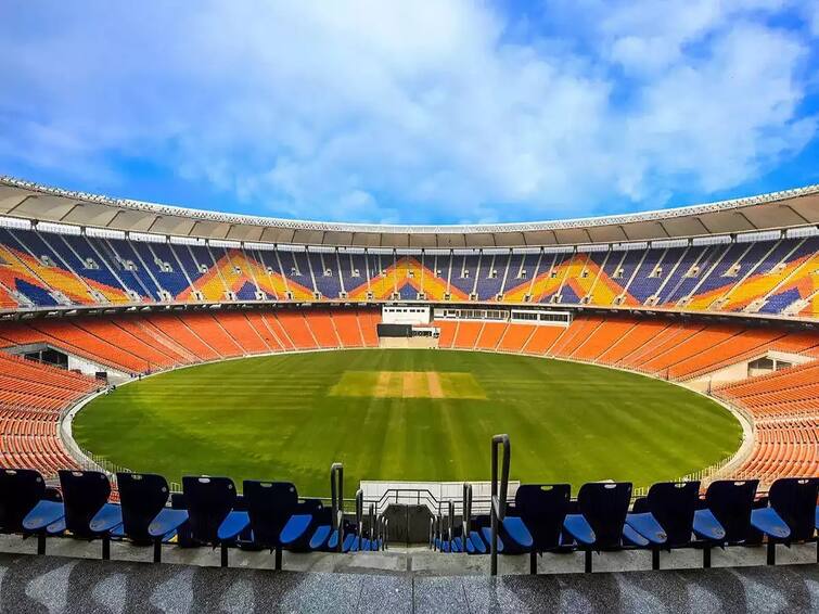 On November 19, the team of India and Australia will play the final match of the World Cup at the Narendra Modi Stadium in Ahmedabad, know what the weather will be like during the match. IND vs AUS Final Weather Report:  મેચમાં વરસાદ વિઘ્નરૂપ બનશે કે આકરો રહેશે તાપ, જાણો  કેવું રહેશે હવામાન