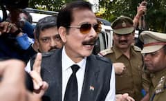 Subrata Roy-Amitabh Bachchan: ভিটেমাটি হারাতে হয়নি, বিপদে কাঁধে পেয়েছিলেন ভরসার হাত, সুব্রতর মৃত্যুতে অমিতাভের নীরবতা নিয়ে প্রশ্ন