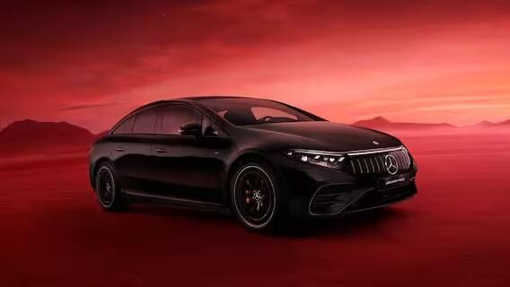 બીજી ઇલેક્ટ્રિક કાર મર્સિડીઝ-બેન્ઝ AMG EQS 53 4Matic+ છે. જેની WLTP ડ્રાઇવિંગ રેન્જ 586 કિલોમીટર સુધીની છે. તેની કિંમત 2.45 કરોડ છે.