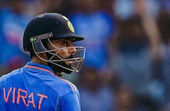 ప్రపంచకప్‌ ఫైనల్‌లో టీమిండియాను 240 పరుగులకే కట్టడి చేసిన ఆస్ట్రేలియా