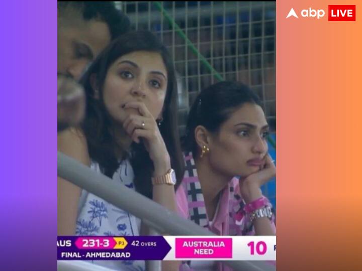 बता दें कि बॉलीवुड सेलेब्स पर भी वर्ल्डकप 2023 का खुमार चढ़ा हुआ था. इसका फाइनल मैच भारत और ऑस्ट्रेलिया के बीच अहमदाबाद के नरेंद्र मोदी स्टेडियम में खेला गया.