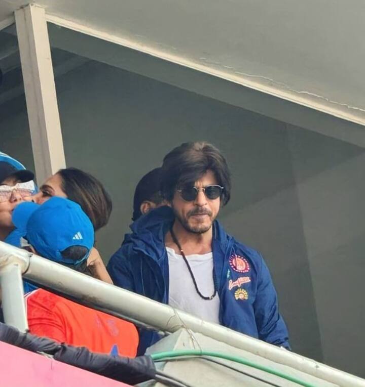 Deepika Padukone greeting Gauri Khan