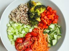 Health Benefits Of Tomatoes: உடல் எடை குறைக்க தக்காளி ஜூஸ் உதவுமா? நிபுணர்கள் சொல்லும் அட்வைஸ்!