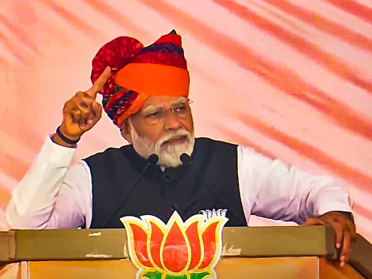 Rajasthan Assembly Elections 2023 Speaks In Churu Say Congress Is Like Cricket Team That Spent 5 Years To Outdo Each Other 'Busy Running Each Other Out': PM Modi Mocks Congress Infighting With 'Cricket' Jibe