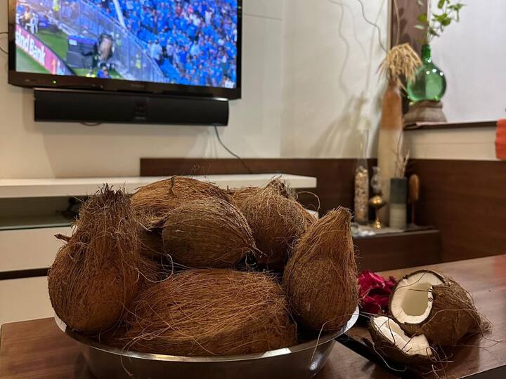 World Cup 2023 Final Man Orders 51 Coconuts From Swiggy To Manifest India's Win World Cup 2023 Final Updates: స్విగ్గీలో 51 కొబ్బరికాయలు ఆర్డర్ చేసిన క్రికెట్ అభిమాని, ఇండియా గెలవాలని పూజలు