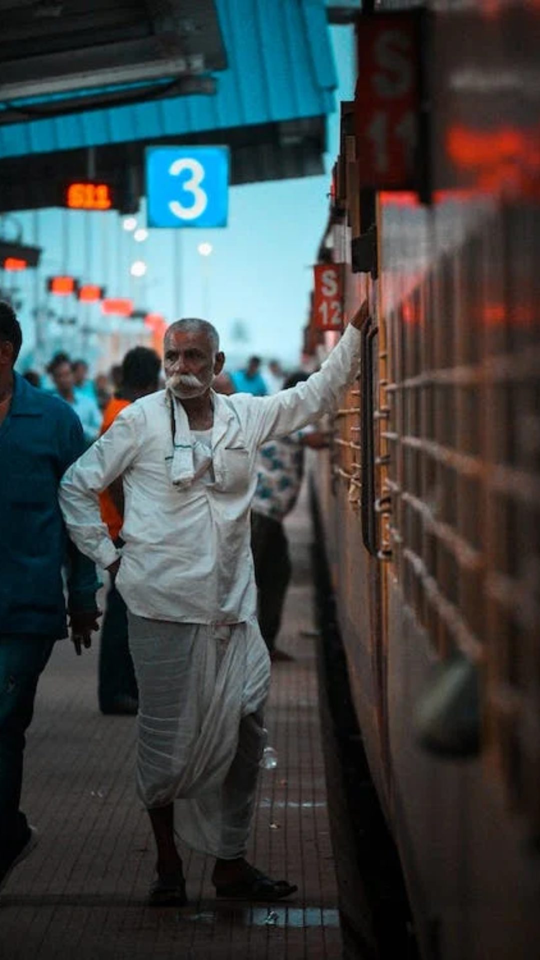 कभी आपने सोचा है कि एक रेल