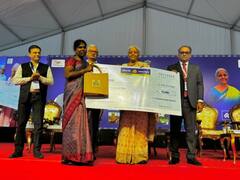 PM SVANidhi: इन जरूरतमंदों को मिला पीएम स्वनिधि का लाभ, वित्त मंत्री ने सौंपे सैंक्शन लेटर और चेक