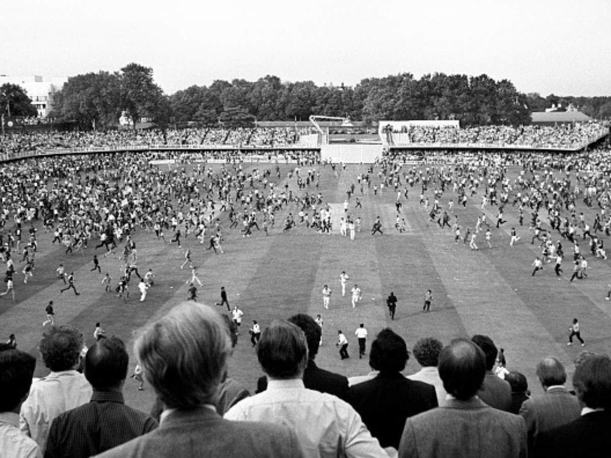 Bird's eye view of the climax to the 1983 World Cup, as fans invade the pitch after Michael Holding's wicket fell, giving India victory over defending champions, West Indies | Photo: Getty