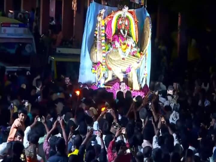 Palani Temple: விண்ணைப் பிளந்த அரோகரா சோசம்... பழனி முருகன் கோயில் சூரசம்ஹாரம் Palani Murugan Temple Surasamharam festival TNN Palani Temple: விண்ணைப் பிளந்த அரோகரா சோசம்... பழனி முருகன் கோயில் சூரசம்ஹாரம்