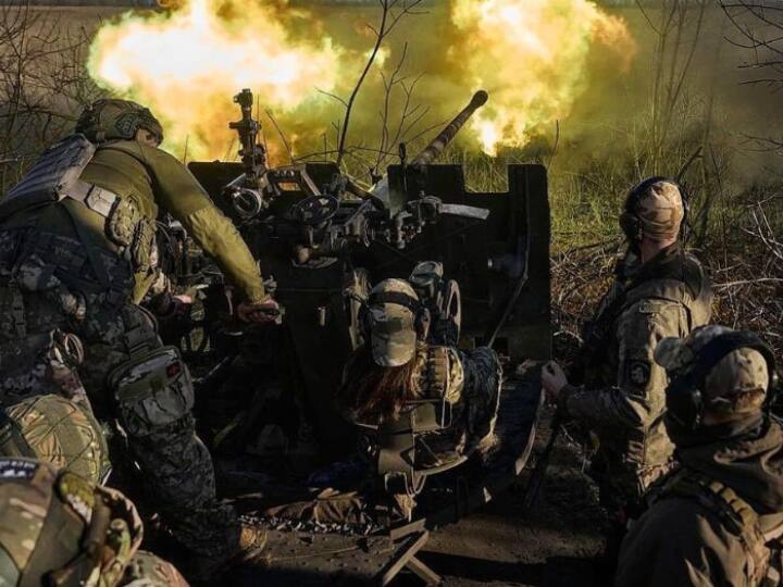 Russia Ukraine War Ukraine army Pushed Russia from Dnipro rive Russia Ukraine War: रूस पर हमलावर हुआ यूक्रेन, रूस के कब्जे से बड़े इलाके छीन रही है कीव सेना