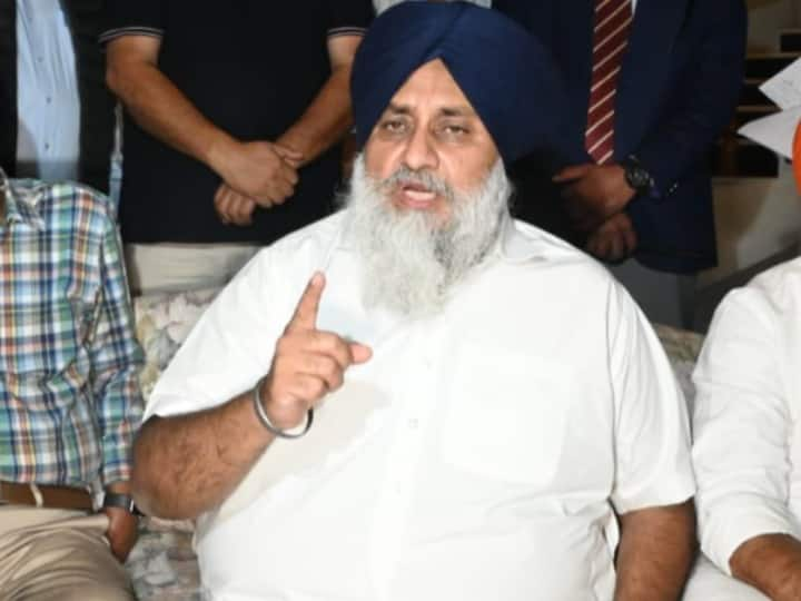 Akali Dal chief Sukhbir Singh Badal cornered AAP government, Gave this warning to the police Punjab Politics: अकाली दल के मुखिया सुखबीर सिंह बादल ने AAP सरकार को घेरा, पुलिस को दी ये चेतावनी