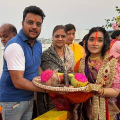 Chhath Puja 2023: सोलह श्रृंगार और लंबी मांग भरे पति के साथ छठ की पूजा करती दिखीं टीवी एक्ट्रेस नेहा मर्दा, बोलीं- ‘स्पीचलेस हूं’