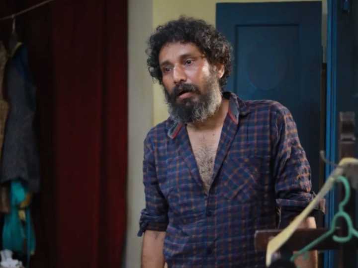 Kerala: मलयाली फिल्मों के मशहूर एक्टर का 45 की उम्र में हुआ निधन, Kottayam में कार के अंदर मृत मिले अभिनेता Vinod Thomas