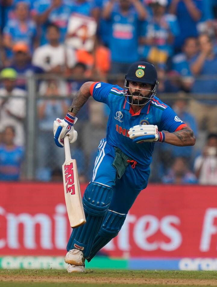 இந்திய அணியின் முன்னாள் கேப்டனான விராட் கோலி, நடப்பு உலகக் கோப்பை தொடரில் 9 முறை 50+ ரன்களை பதிவு செய்துள்ளார்.