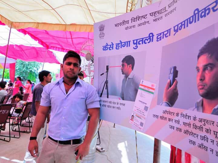 After the application completion, the individual will be provided an acknowledgement slip which contains a 14-digit enrolment number, and is used to check status of the application. Getty