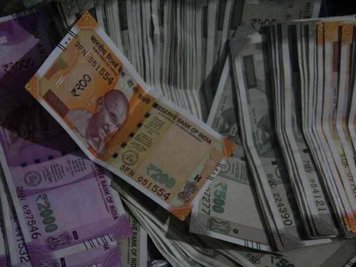 Seized contraband cash worth 1,760 rupees crore in 5 states ahead of polls says Election Commission of India ड्रग्स-नकदी-शराब-सोना; कीमत 1760 करोड़... 5 चुनावी राज्यों से ECI के हाथ लगा बेनाम खजाना