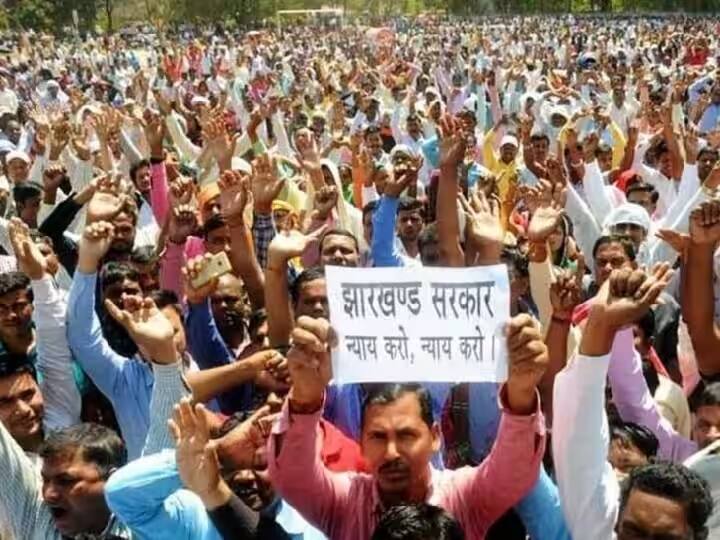 झारखंड में 14 हजार सहायक प्राध्यापकों का धरना जारी, ग्रेड-पे और स्थायी नियुक्ति की कर रहे मांग