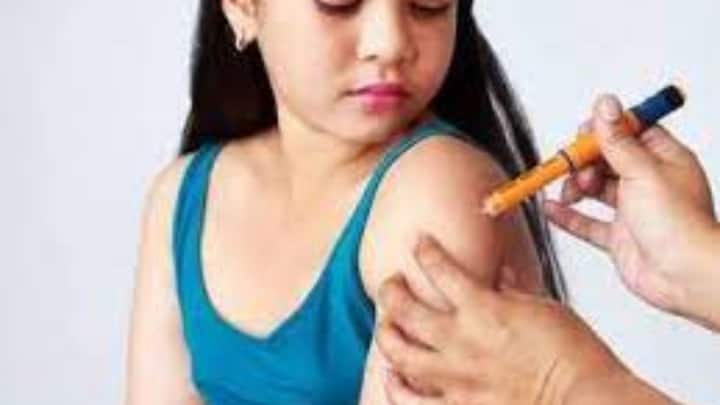 টাইপ ১ ডায়াবিটিস ( Type 1 Diabetes ) ডায়াবেটিস কিন্তু মিষ্টি খাওয়ার বাড়বাড়ন্তের কারণে হয়না। অটোইমিউন অসুখের কারণে যেমন টাইপ ওয়ান ডায়াবেটিস হতে পারে, আবার এই ধরনের ডায়াবেটিস হতে পারে জিনগত কারণেও।